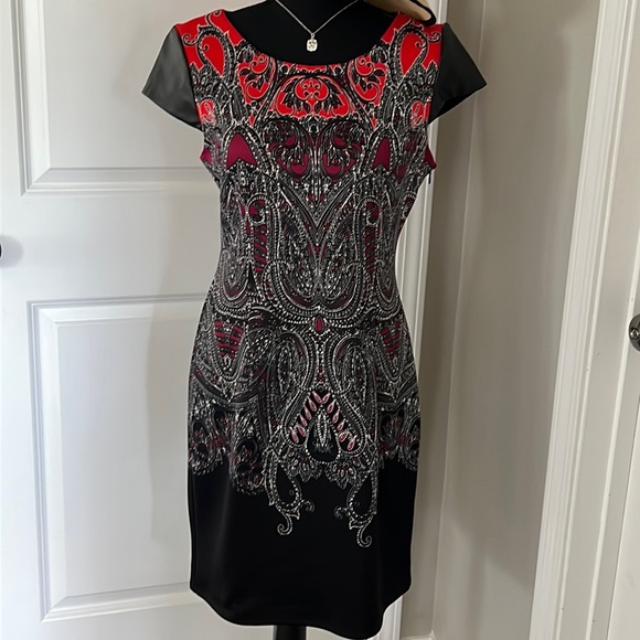 London Times Dresses & Skirts - London Times Dress with Faux Leather Cap Sleeves